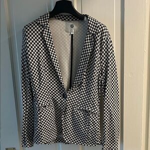 Stylish Black and White “Catstooth” Blazer